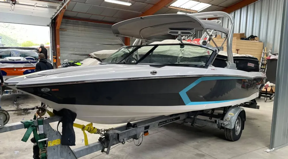 Stockage de bateau à Embrun